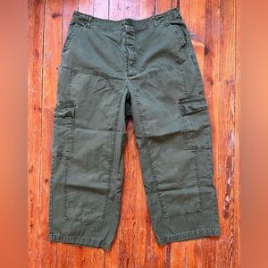 Women’s Universal Thread cargo pants, size 16, green, EUC